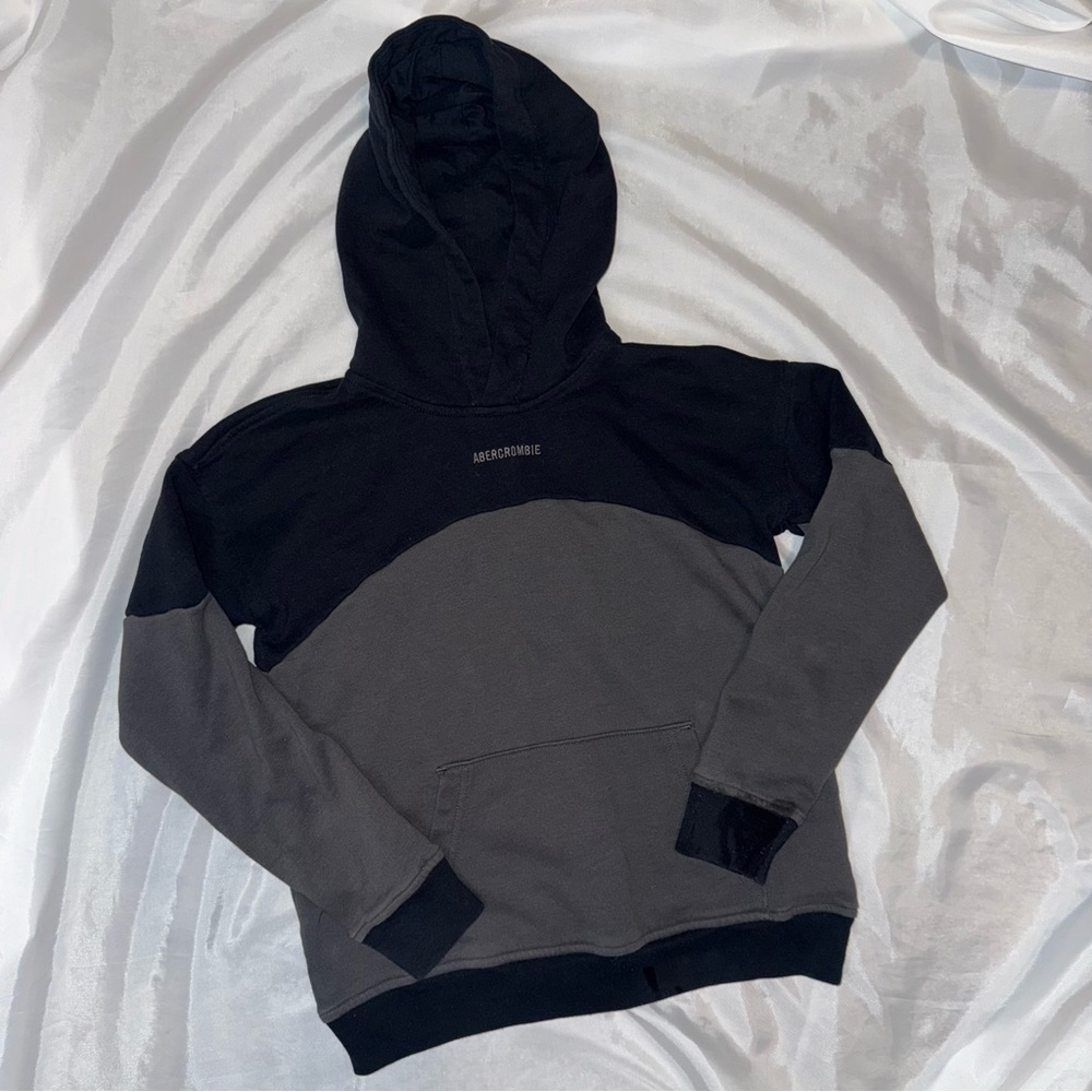 Abercrombie Kid/Boy/Girl/Unisex Black/Gray Hoodie Sweatshirt Size 11-12